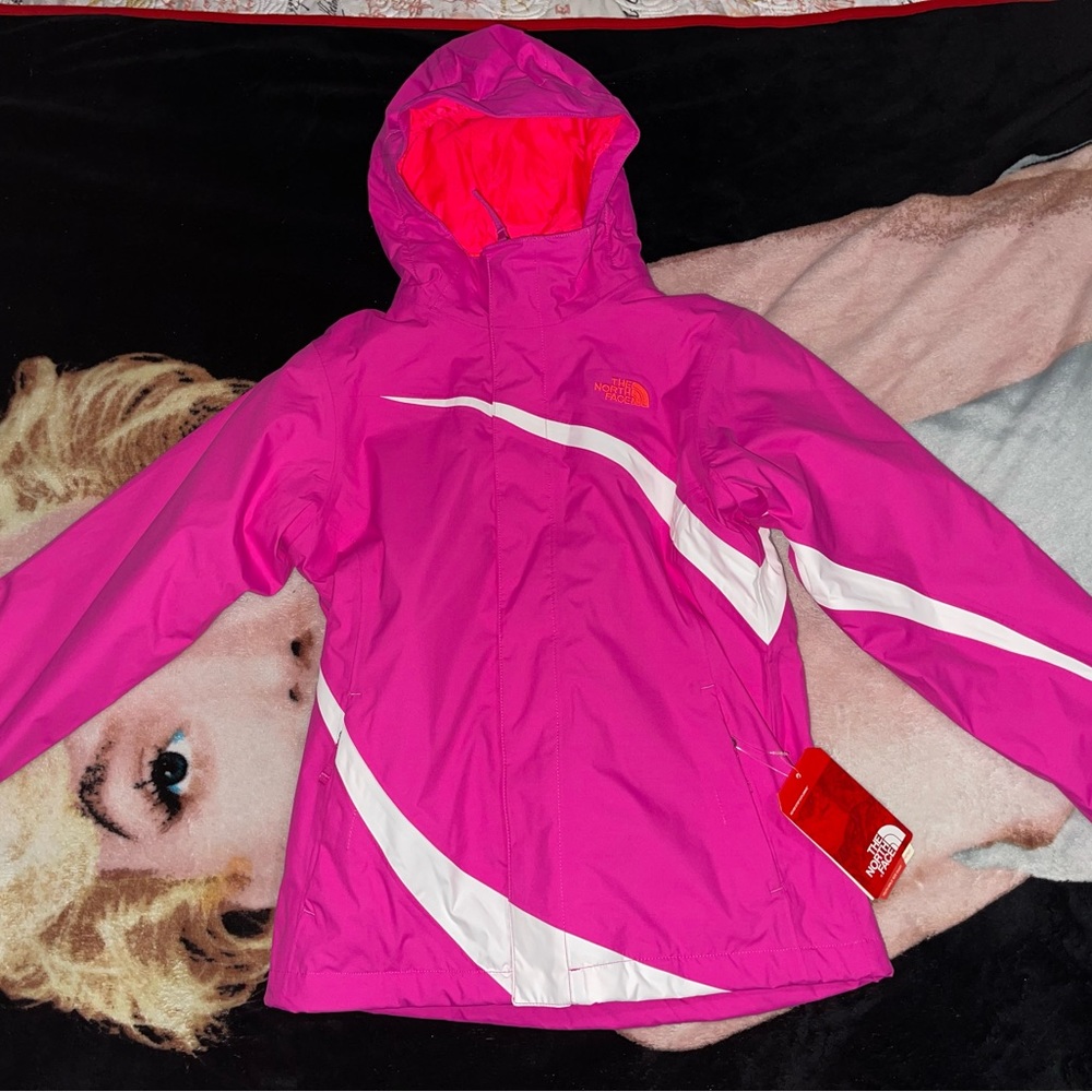 Brand new 2 in one North Face jacket!! (Girls size medium)